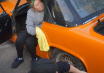 Mg midget being cleaned
